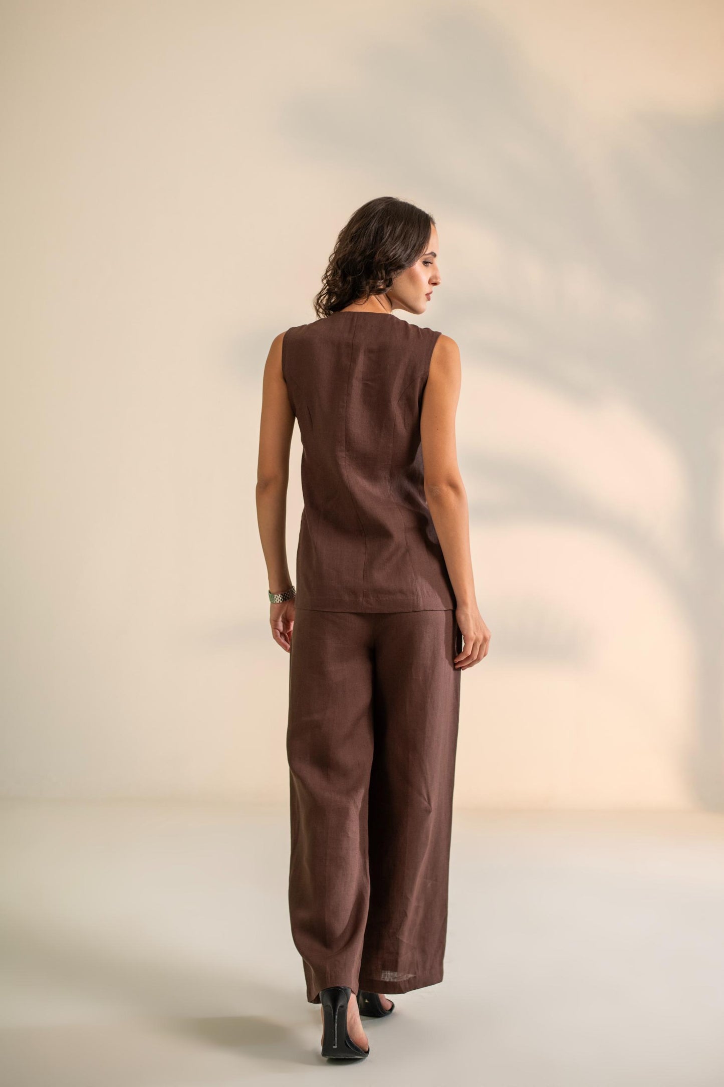 SLEEVELESS WAIST COAT WITH PANT
