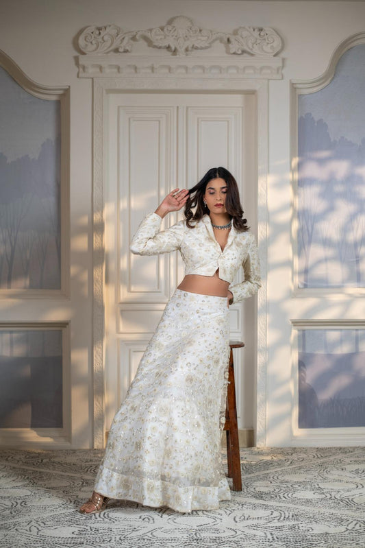 WHITE SHORT BLAZER WITH SKIRT