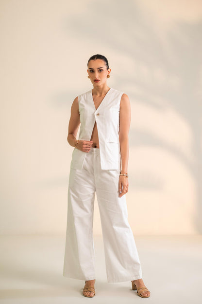 SLEEVELESS WAIST COAT WITH PANT